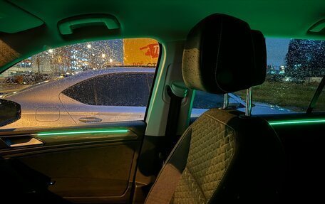 Volkswagen Tiguan II, 2018 год, 2 400 000 рублей, 12 фотография