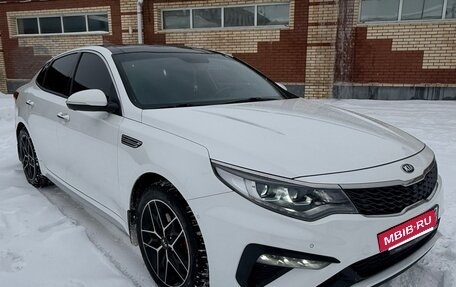 KIA Optima IV, 2018 год, 2 200 000 рублей, 9 фотография