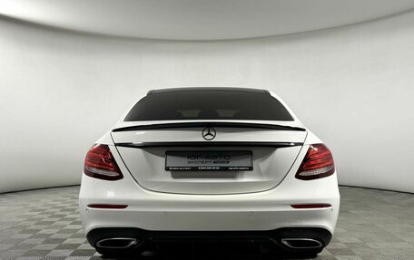 Mercedes-Benz E-Класс, 2019 год, 3 699 000 рублей, 5 фотография