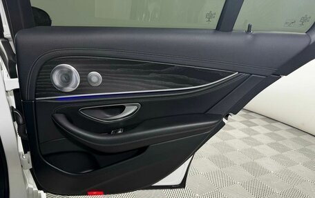 Mercedes-Benz E-Класс, 2019 год, 3 699 000 рублей, 25 фотография