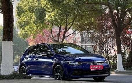 Volkswagen Golf VIII, 2023 год, 1 775 000 рублей, 1 фотография