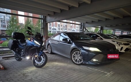 Toyota Camry, 2019 год, 2 850 000 рублей, 3 фотография