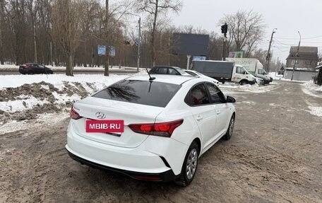 Hyundai Solaris II рестайлинг, 2021 год, 1 370 000 рублей, 5 фотография