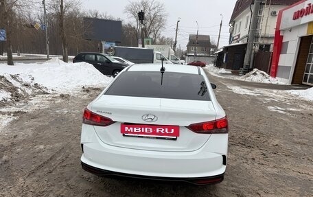 Hyundai Solaris II рестайлинг, 2021 год, 1 370 000 рублей, 6 фотография