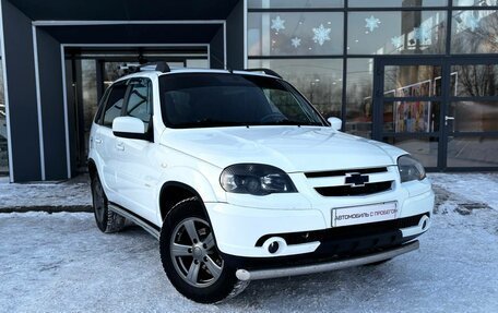 Chevrolet Niva I рестайлинг, 2017 год, 650 000 рублей, 3 фотография