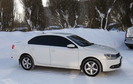 Volkswagen Jetta VI, 2011 год, 650 000 рублей, 2 фотография