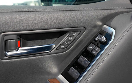 Toyota Land Cruiser, 2025 год, 14 400 000 рублей, 8 фотография