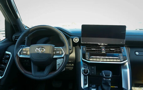 Toyota Land Cruiser, 2025 год, 14 400 000 рублей, 7 фотография