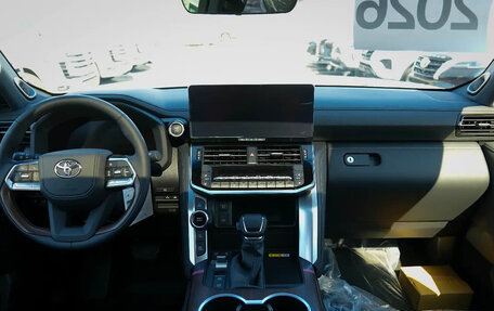 Toyota Land Cruiser, 2025 год, 14 400 000 рублей, 9 фотография