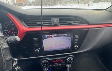 KIA Rio IV, 2021 год, 1 800 000 рублей, 10 фотография