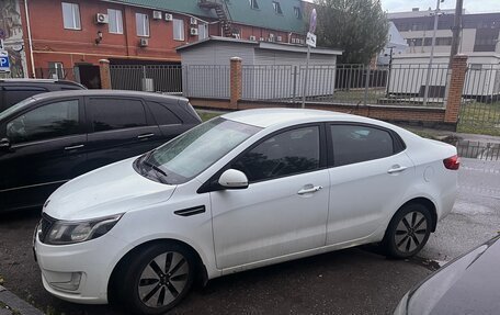 KIA Rio III рестайлинг, 2014 год, 800 000 рублей, 2 фотография