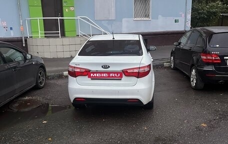 KIA Rio III рестайлинг, 2014 год, 800 000 рублей, 4 фотография