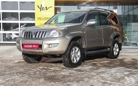 Toyota Land Cruiser Prado 120 рестайлинг, 2005 год, 2 198 000 рублей, 2 фотография