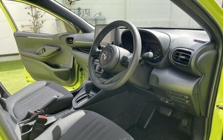 Toyota Yaris, 2020 год, 820 000 рублей, 17 фотография