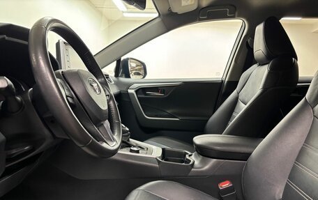 Toyota RAV4, 2021 год, 4 180 000 рублей, 11 фотография