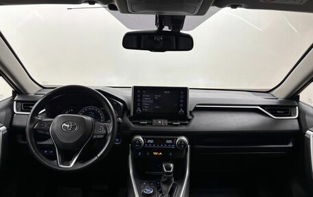 Toyota RAV4, 2021 год, 4 180 000 рублей, 17 фотография