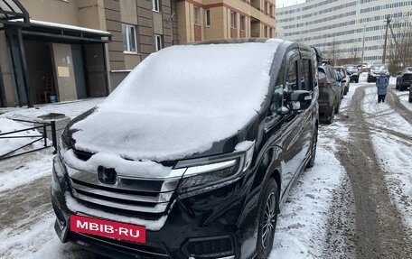 Honda Stepwgn IV, 2017 год, 2 150 000 рублей, 2 фотография