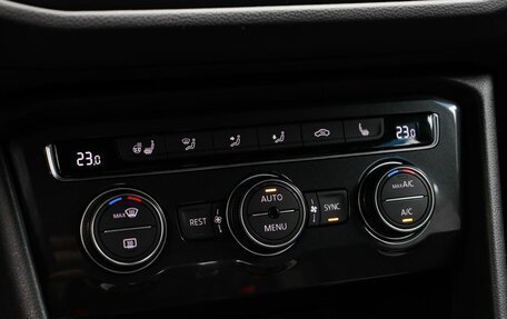 Volkswagen Tiguan II, 2019 год, 2 649 000 рублей, 15 фотография