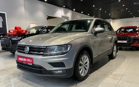 Volkswagen Tiguan II, 2019 год, 2 450 000 рублей, 1 фотография