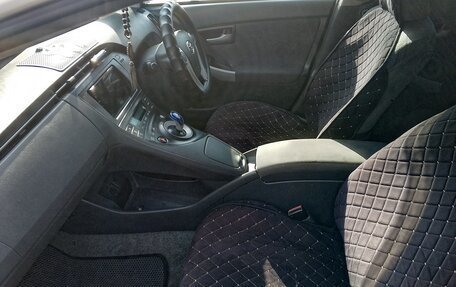 Toyota Prius, 2010 год, 570 000 рублей, 10 фотография