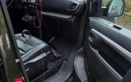 Peugeot Traveller I, 2018 год, 3 600 000 рублей, 3 фотография