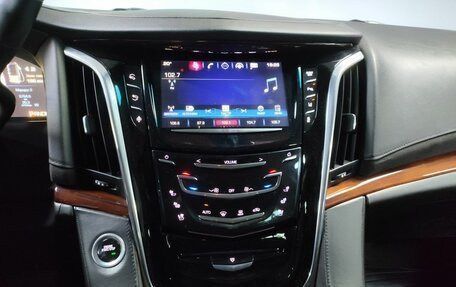 Cadillac Escalade IV, 2015 год, 3 999 999 рублей, 17 фотография