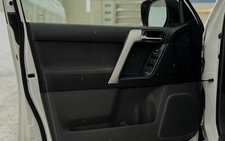 Toyota Land Cruiser Prado 150 рестайлинг 2, 2012 год, 2 650 000 рублей, 11 фотография