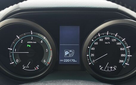 Toyota Land Cruiser Prado 150 рестайлинг 2, 2012 год, 2 650 000 рублей, 30 фотография