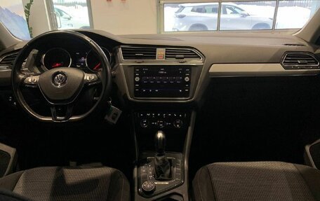 Volkswagen Tiguan II, 2019 год, 2 450 000 рублей, 10 фотография