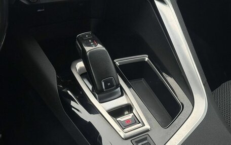 Peugeot 3008 II, 2019 год, 2 049 000 рублей, 24 фотография