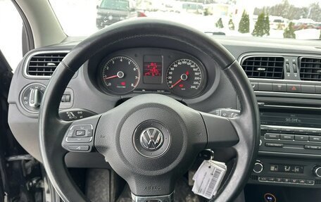 Volkswagen Polo VI (EU Market), 2012 год, 850 000 рублей, 26 фотография