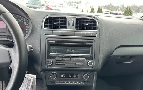 Volkswagen Polo VI (EU Market), 2012 год, 850 000 рублей, 27 фотография