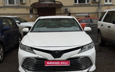 Toyota Camry, 2019 год, 1 550 000 рублей, 1 фотография