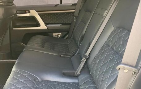 Toyota Land Cruiser 200, 2018 год, 8 950 000 рублей, 9 фотография