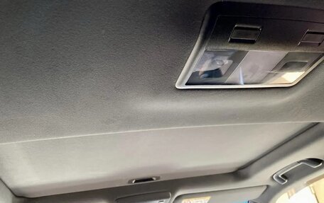 Toyota Land Cruiser 200, 2018 год, 8 950 000 рублей, 15 фотография