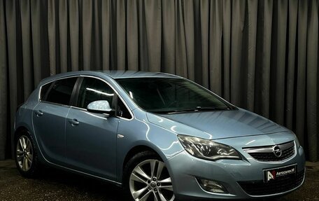 Opel Astra J, 2011 год, 549 900 рублей, 2 фотография