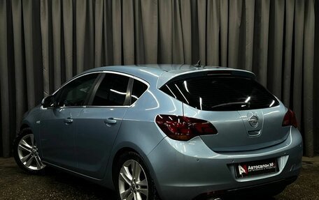 Opel Astra J, 2011 год, 549 900 рублей, 4 фотография