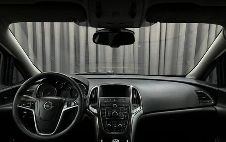 Opel Astra J, 2011 год, 549 900 рублей, 16 фотография