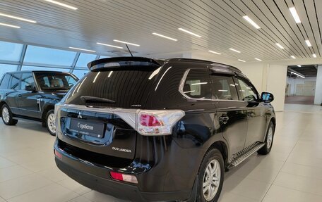 Mitsubishi Outlander III рестайлинг 3, 2013 год, 1 290 000 рублей, 2 фотография