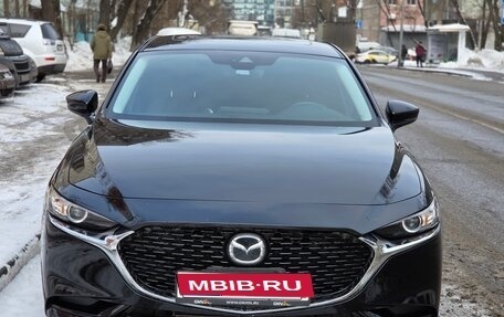Mazda 3, 2022 год, 3 000 000 рублей, 1 фотография