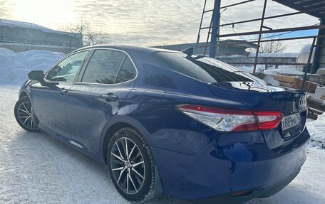 Toyota Camry, 2021 год, 3 100 000 рублей, 2 фотография