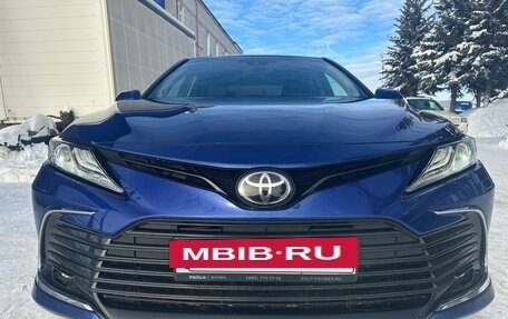 Toyota Camry, 2021 год, 3 100 000 рублей, 4 фотография