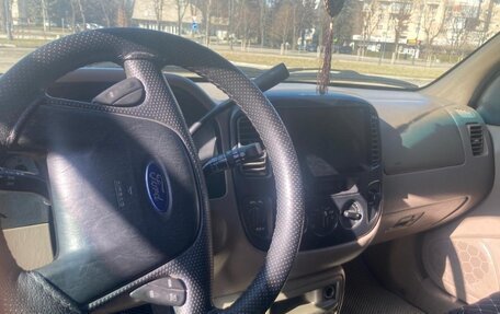 Ford Escape II, 2000 год, 650 000 рублей, 3 фотография