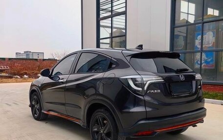 Honda Vezel, 2022 год, 1 700 000 рублей, 6 фотография