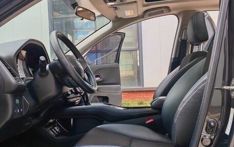 Honda Vezel, 2022 год, 1 700 000 рублей, 8 фотография