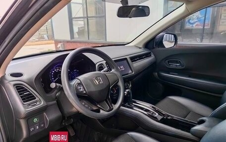Honda Vezel, 2022 год, 1 700 000 рублей, 15 фотография