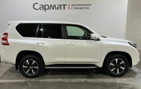 Toyota Land Cruiser Prado 150 рестайлинг 2, 2014 год, 3 250 000 рублей, 8 фотография