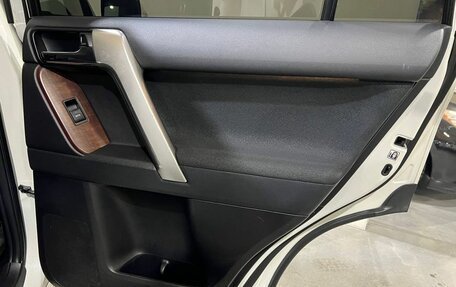 Toyota Land Cruiser Prado 150 рестайлинг 2, 2014 год, 3 250 000 рублей, 14 фотография