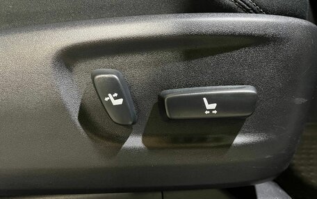 Toyota Land Cruiser Prado 150 рестайлинг 2, 2014 год, 3 250 000 рублей, 20 фотография