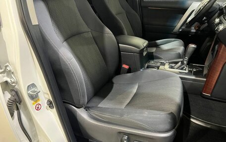 Toyota Land Cruiser Prado 150 рестайлинг 2, 2014 год, 3 250 000 рублей, 19 фотография